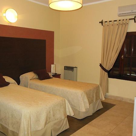 סלטה Hotel Aybal מראה חיצוני תמונה