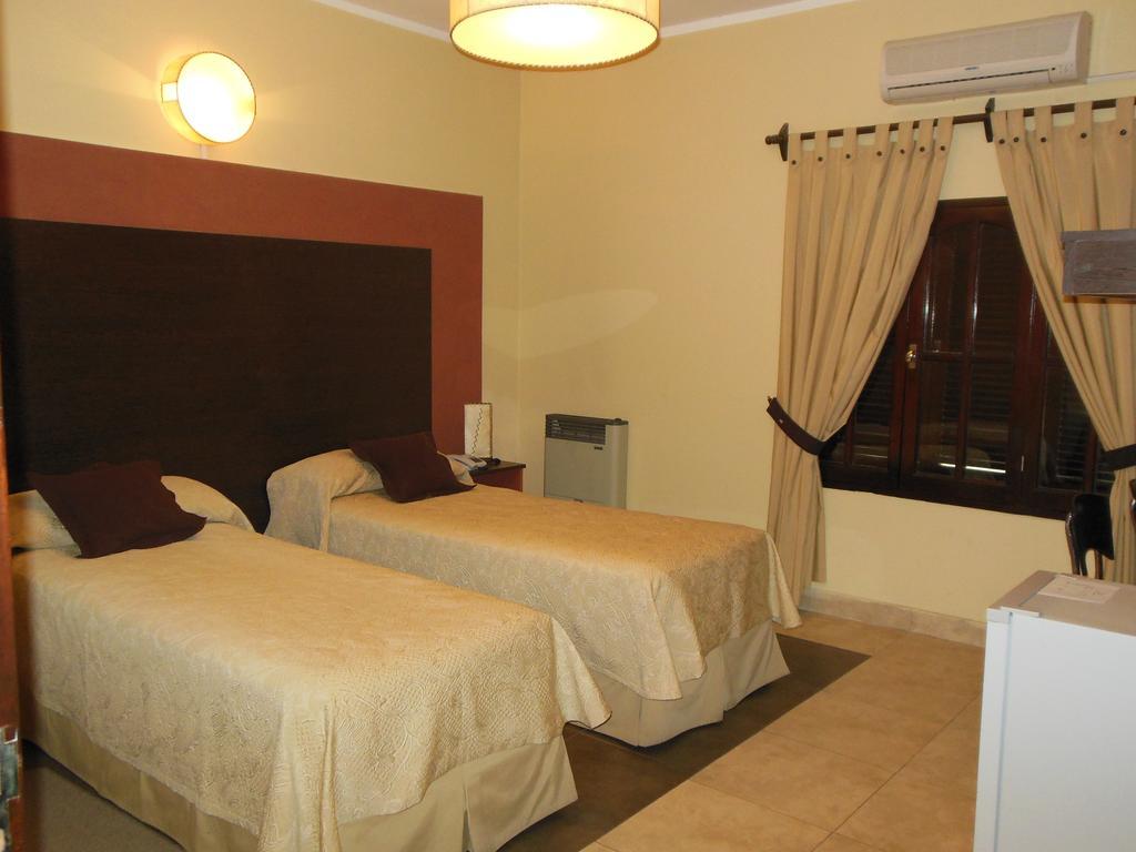 סלטה Hotel Aybal מראה חיצוני תמונה