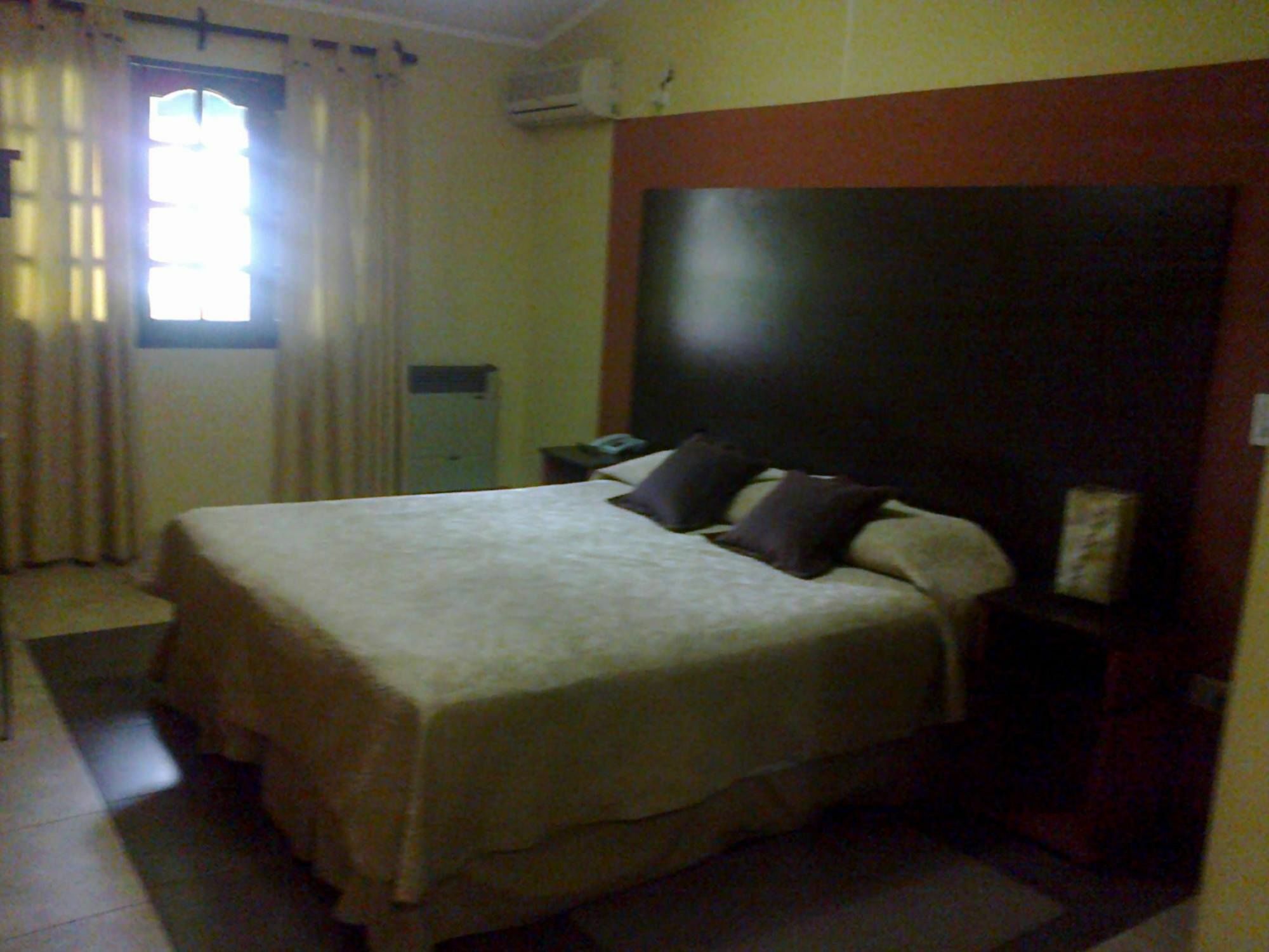 סלטה Hotel Aybal מראה חיצוני תמונה